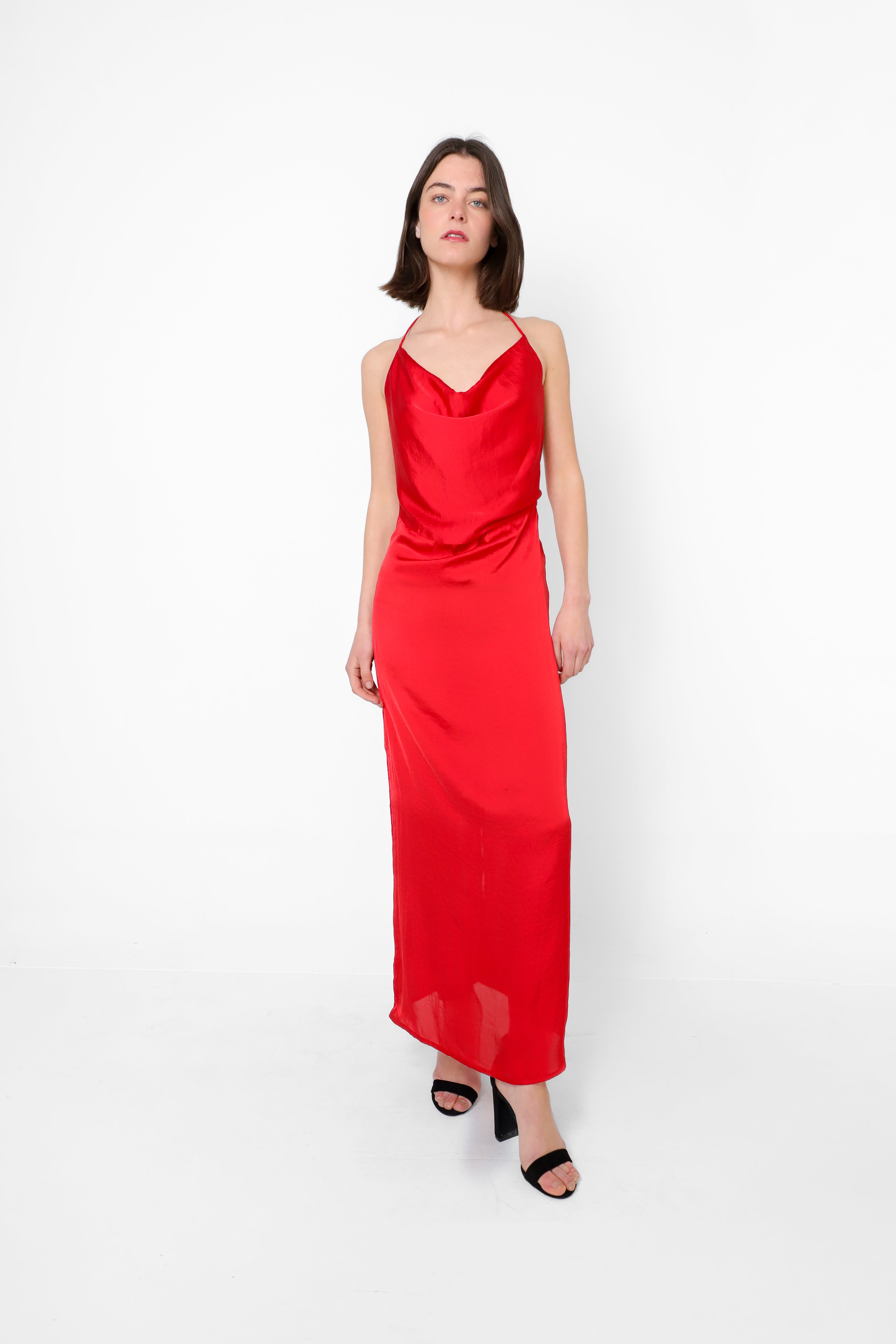 VESTIDO MARA HALTER ESCOTE DRAPEADO